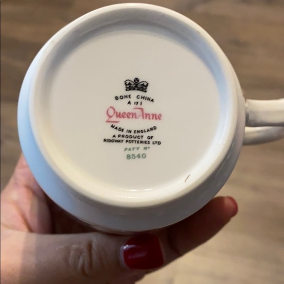 Queen Anne Bone China Floral Tea Cup - Picture 5 of 5